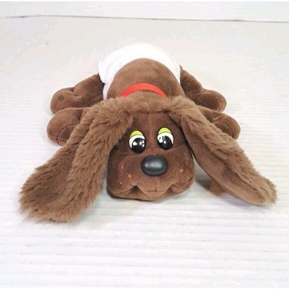 Hasbro Pound Puppies Brown Plush Dog 8" w/ Red Collar & Diaper Vintage Plushie - Picture 5 of 7